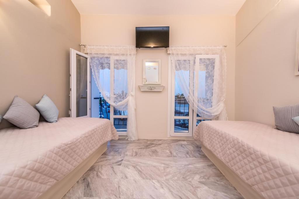 Fratelli Family Rooms Tínos Exteriér fotografie